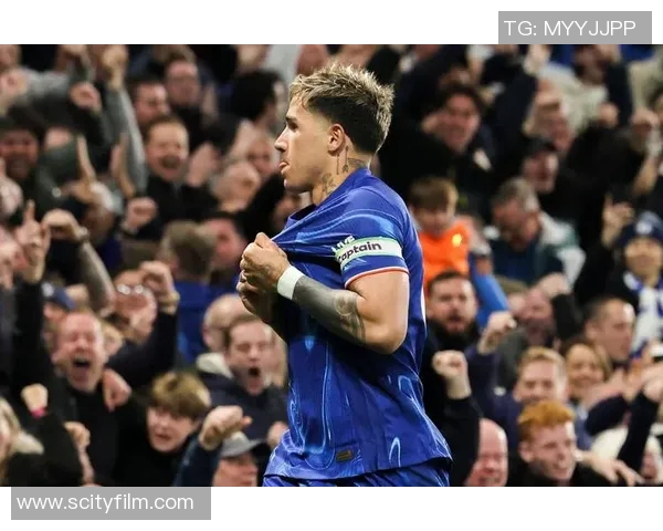 切尔西更衣室风波升级斯特林与恩佐训练场激烈对峙内幕曝光 切尔西更衣室风波升级斯特林与恩佐训练场激烈对峙内幕曝光