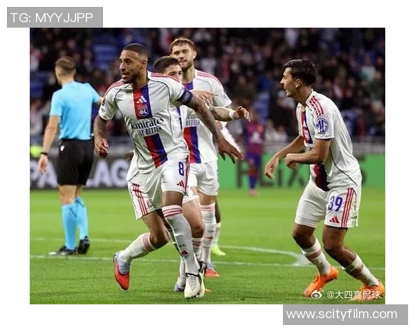 巴黎圣日尔曼与里昂的巅峰对决谁能在法甲赛场笑到最后